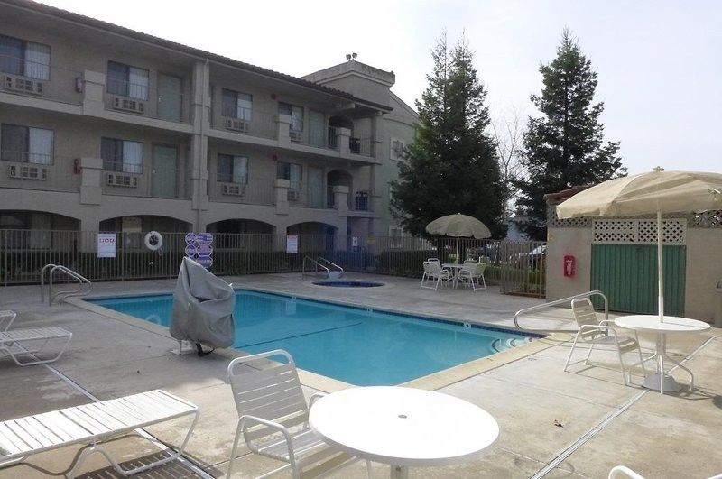 Inn At Rohnert Park Buitenkant foto