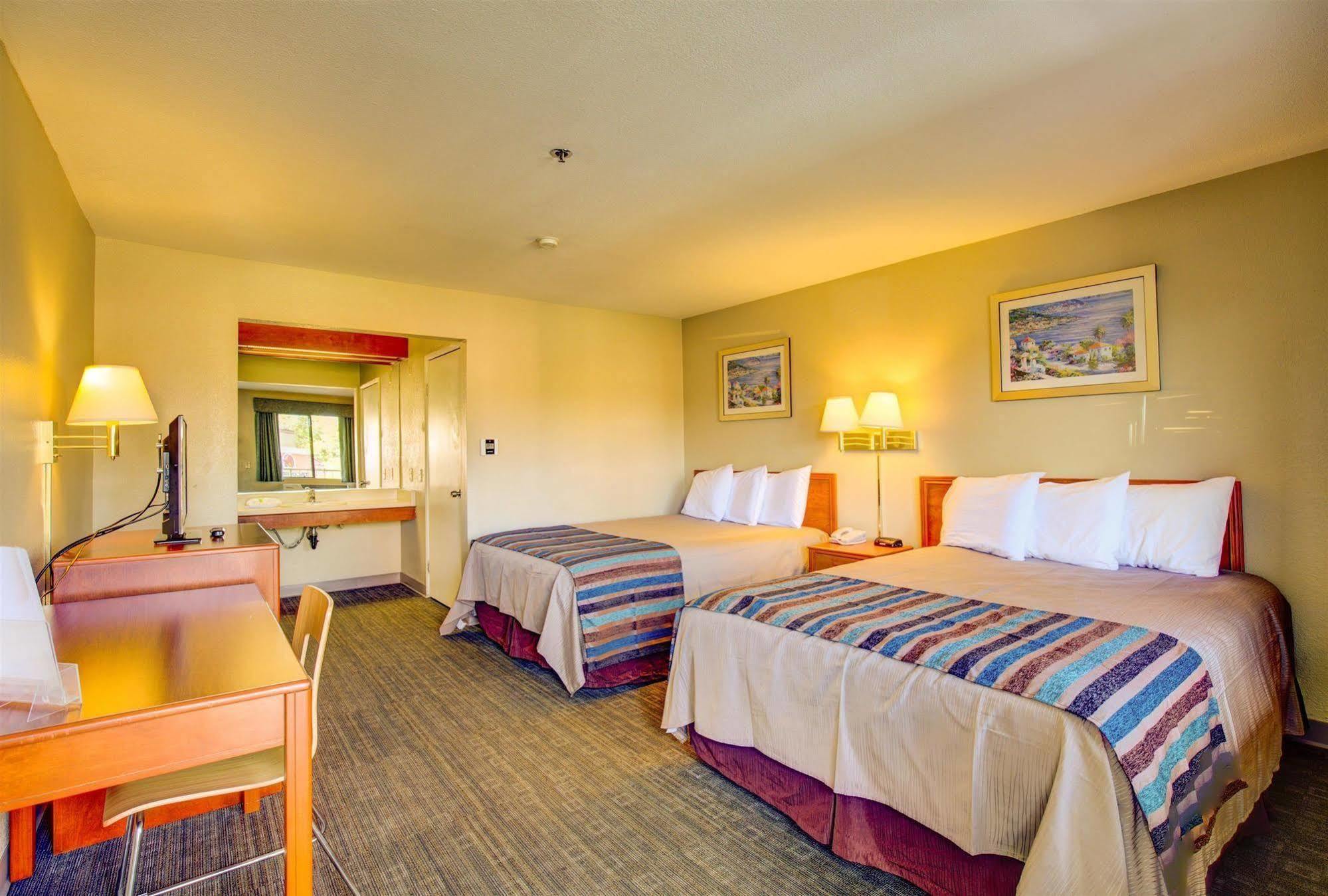 Inn At Rohnert Park Buitenkant foto