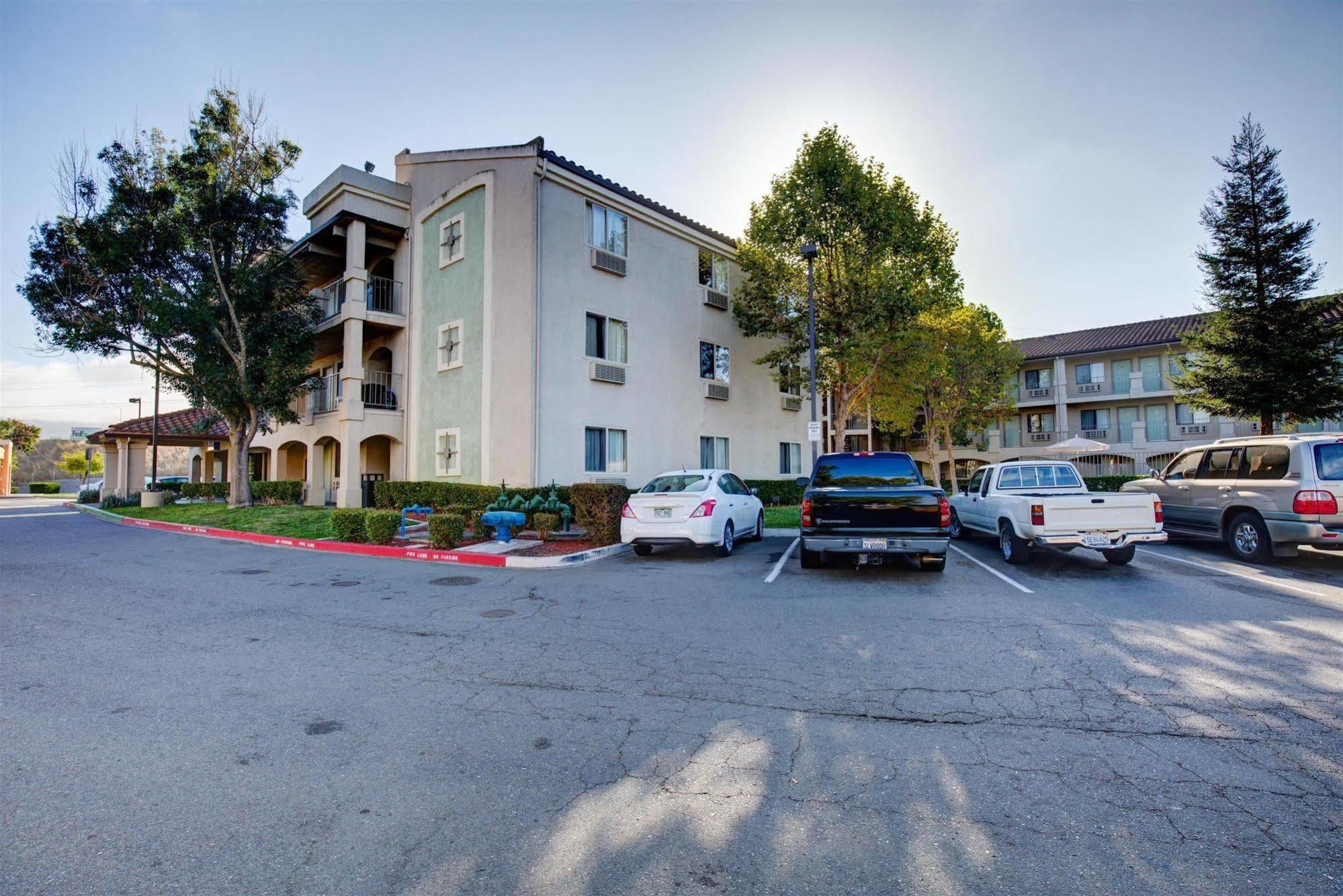Inn At Rohnert Park Buitenkant foto